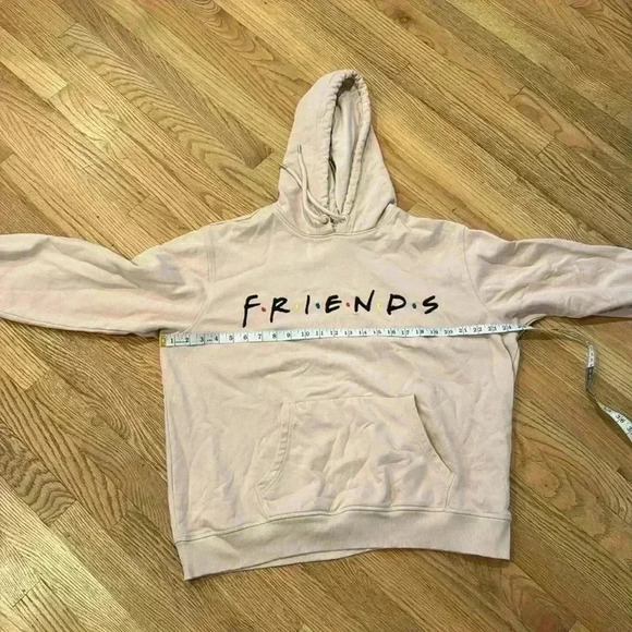 Friends tv show Pink Sweatshirt Size: Large Pre-Owned - Picture 10 of 11